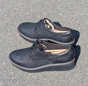 Clarks Women's Airabell Tye Oxford (NIB)